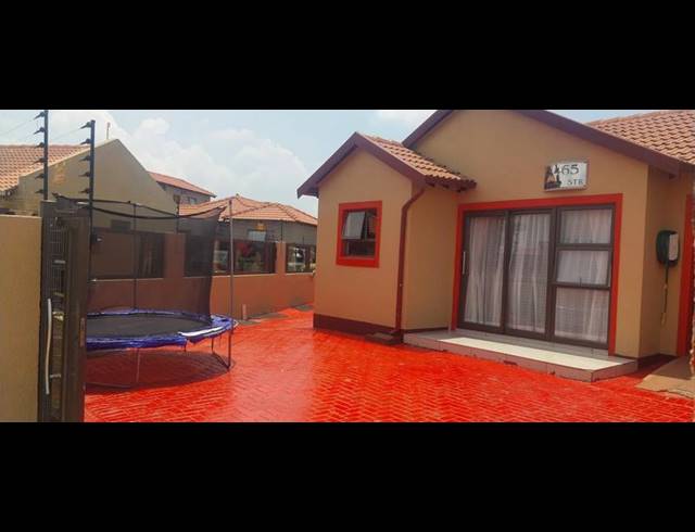 2 BEDROOM HOUSE FOR SALE IN DAWN PARK